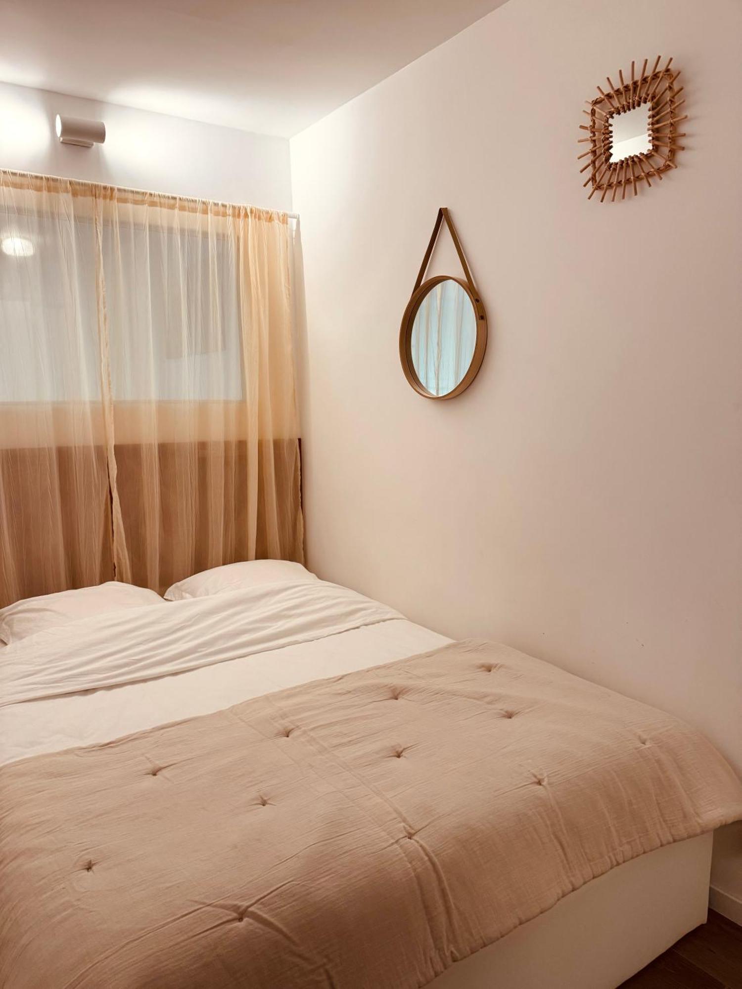 Claelle Appartment - 200M Beach Mandelieu Eksteriør billede